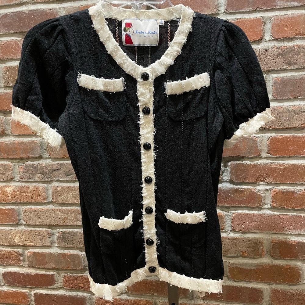 Twelve by Twelve short sleeve blouse